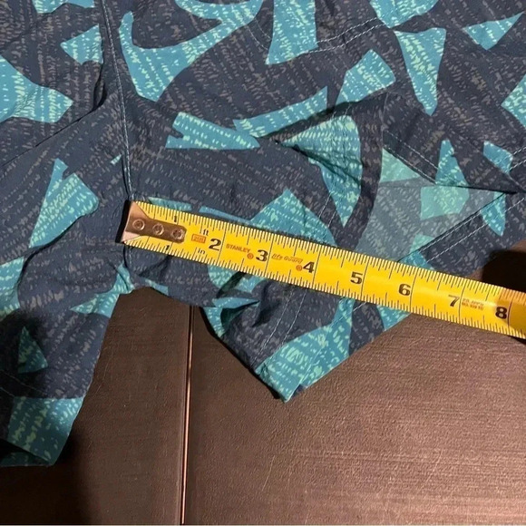 Columbia Women's Medium Blue Geometric Nylon Shorts Pull On Zippered Pocket - Picture 10 of 10